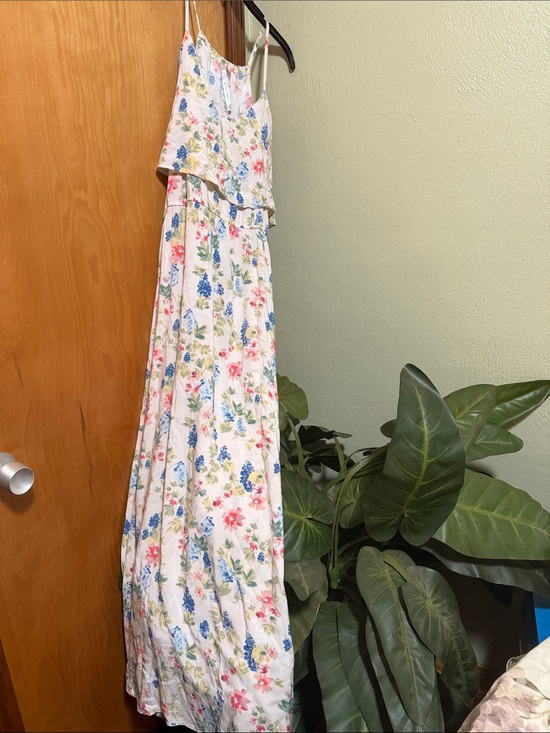 LC Lauren Conrad Dresses & Skirts - LC Lauren Conrad White Floral Maxi Dress with Pink & Blue Flowers